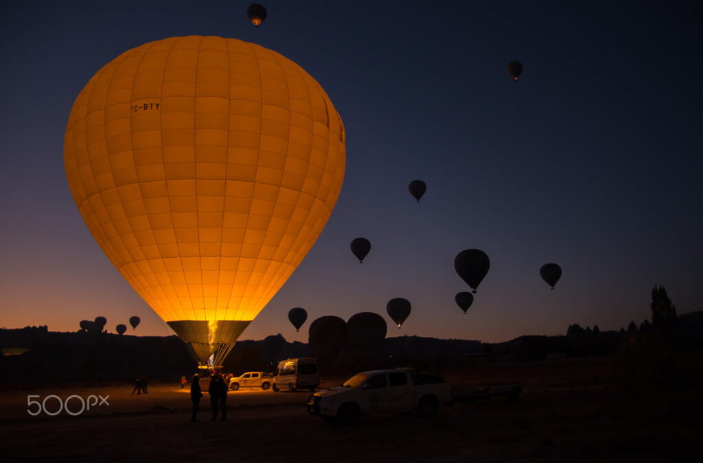 hot air balloon in Dubai